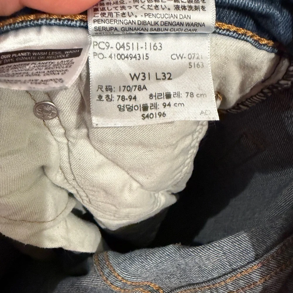Levi's Slim Fit Men's Jeans in Classic Blue size 31x32
